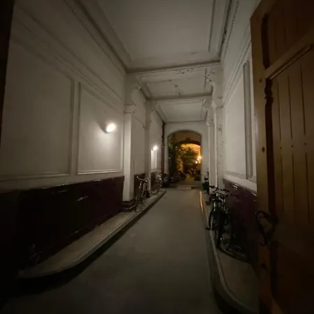 Superbe 2p Proche Centre Avec Nouvelle Literie Et Parking Gratuit Dans La Rue Apartamento